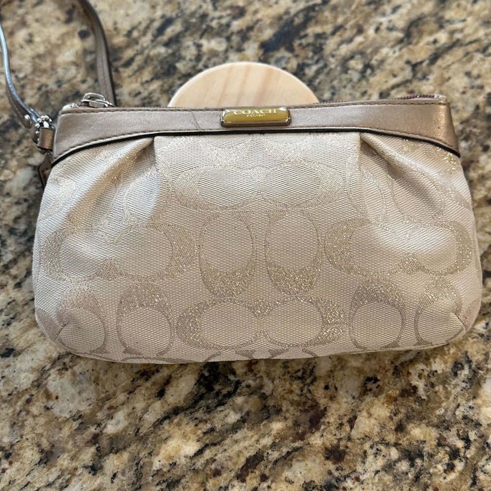 Coach Signature Pleated Wristlet in khaki and gold. EUC - Picture 3 of 12